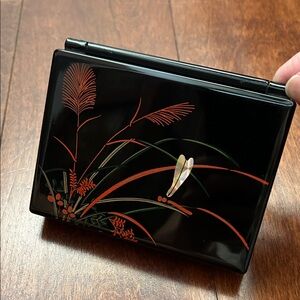 Vintage Sleek Black Compact Tissue Holder with Mirror, Perfect for Your Purse
